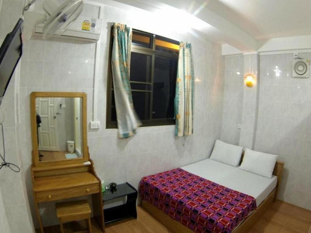 Penguin Hotel Кавтаунг Екстер'єр фото